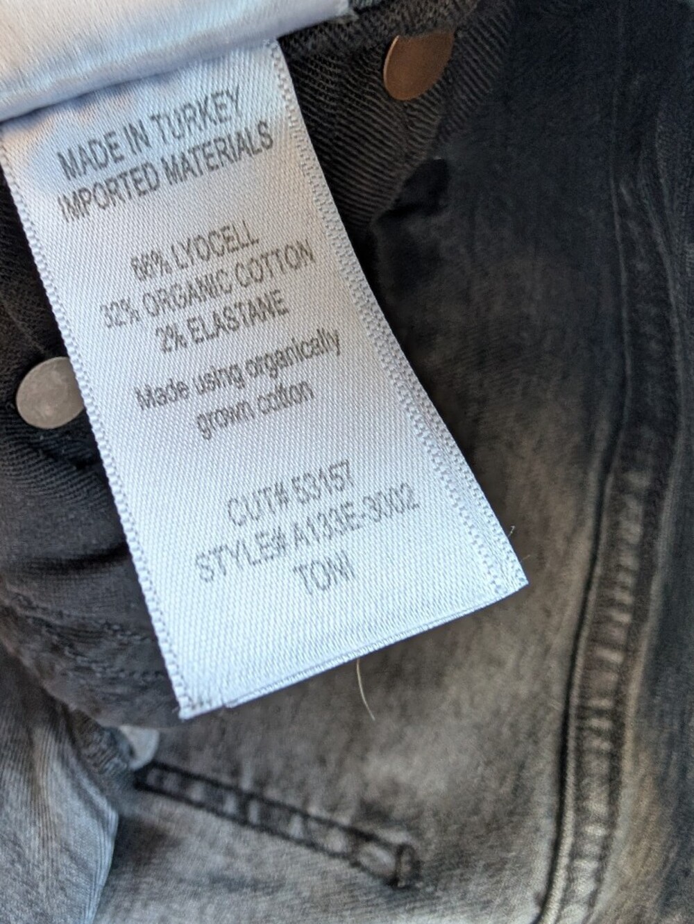 AGOLDE Toni Jean in Washed Black - Picture 12 of 12